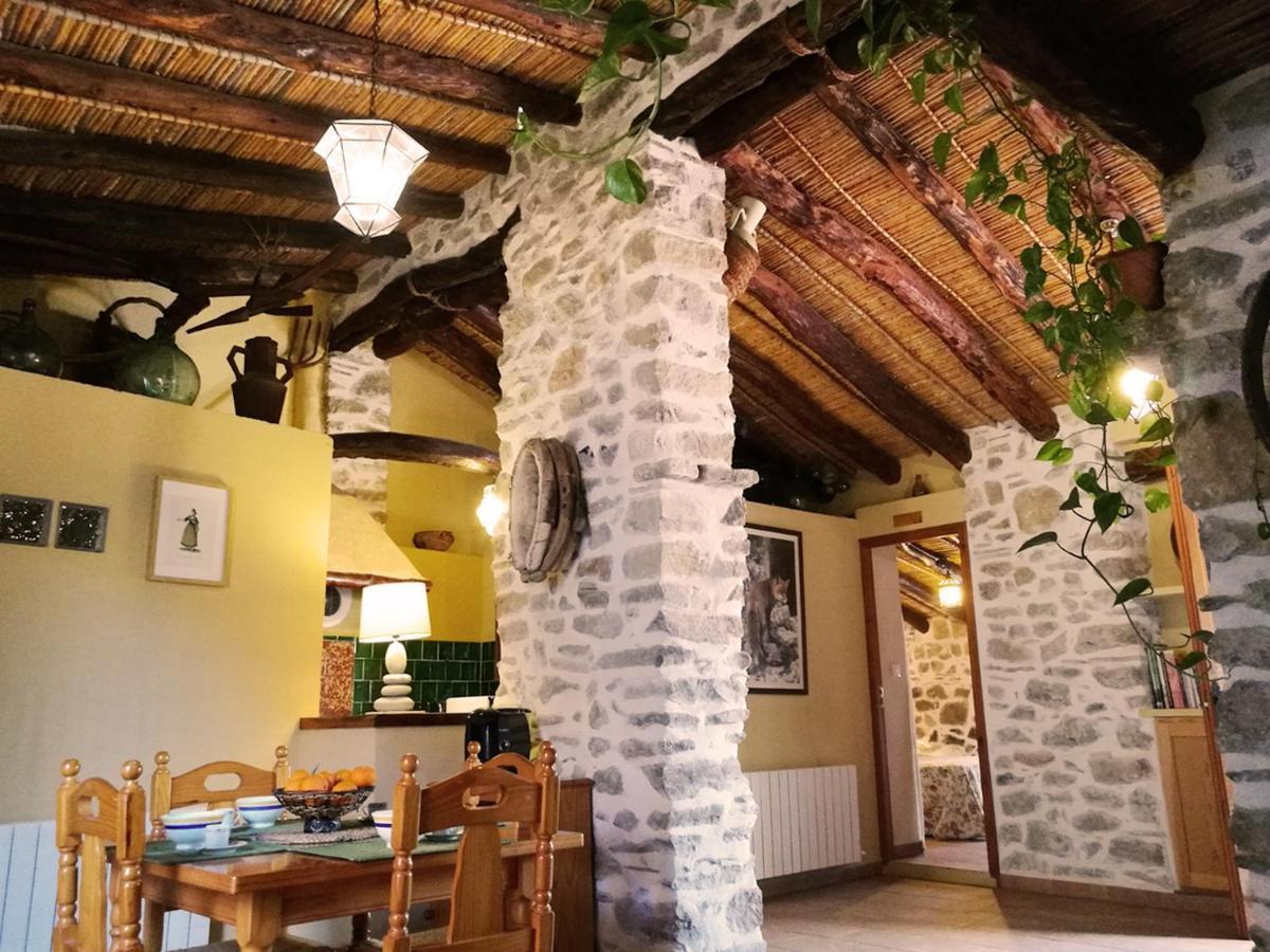 Buhardilla Rustica En La Vall De Gallinera Aparthotel Patro Luaran gambar