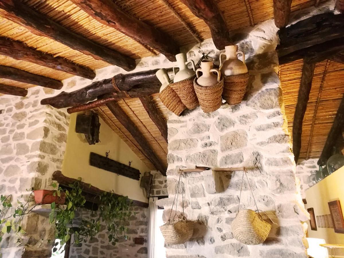 Buhardilla Rustica En La Vall De Gallinera Aparthotel Patro Luaran gambar