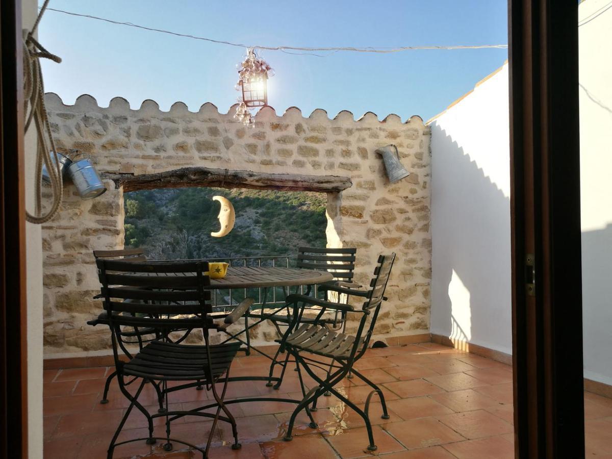 Buhardilla Rustica En La Vall De Gallinera Aparthotel Patro Luaran gambar